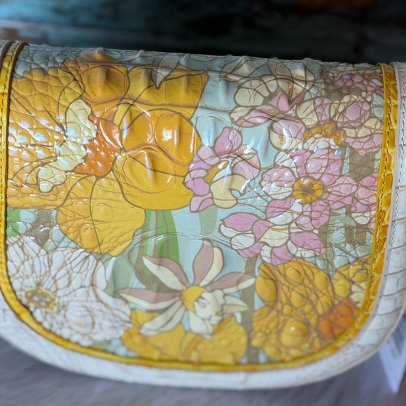 Brahmin Handbags - NWT Brahmin Briar Daffodil Pimlico Leather Crossbody - Beautiful Floral pattern